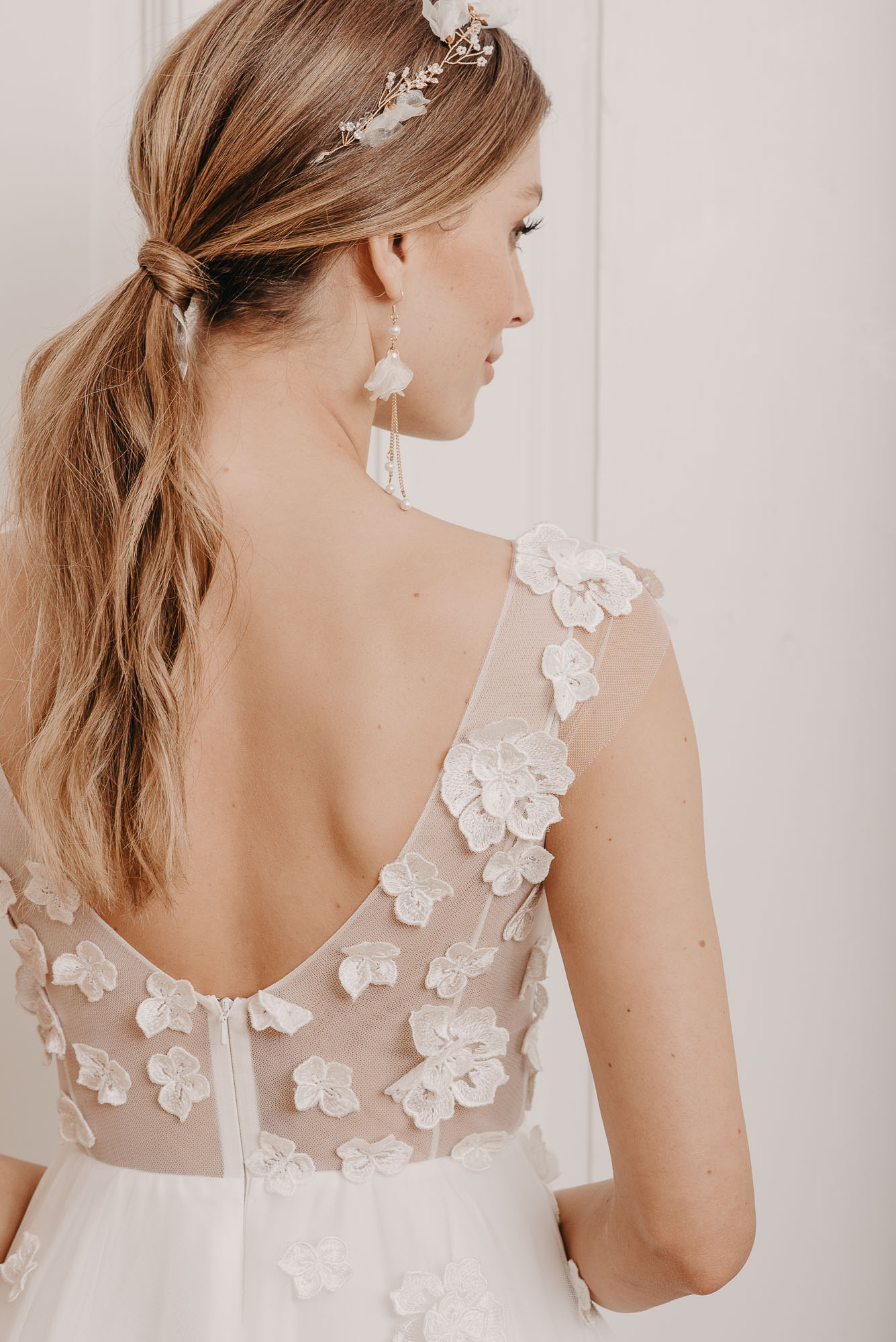 Lovage Brautkleid Rückenausschnitt - Brautmode von Oonce