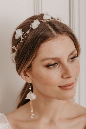 Coral Haarband und Heather Ohrringe - Brautschmuck von Oonce